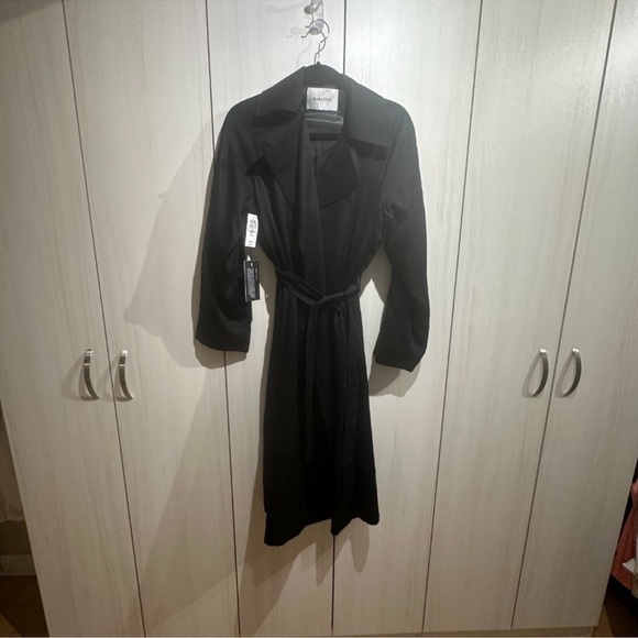 Aritzia Babaton Milestone Trench Coat - Picture 2 of 13